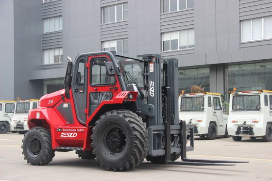 Tout le chariot élévateur de Terrian 4x4