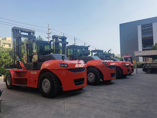 30 tonnes 32 tonnes de chariot élévateur de conteneur avec l'essieu moteur de Cummins Engine Kessler pour la compagnie maritime