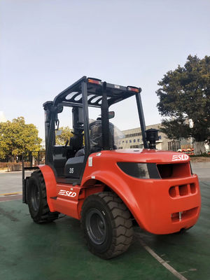 3m 8000 livres 8k 3.5T 3500kgs 4WD 4X4 tout le chariot élévateur de terrain accidenté