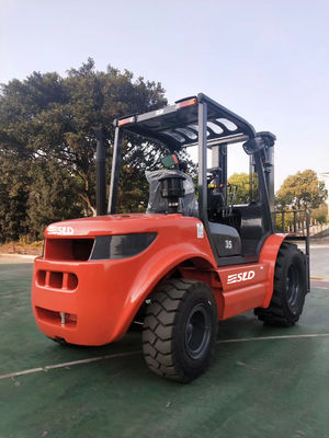3m 8000 livres 8k 3.5T 3500kgs 4WD 4X4 tout le chariot élévateur de terrain accidenté