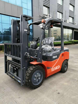 décalage diesel de 3m FD30 3000kg 3 Ton Forklift Truck With Side