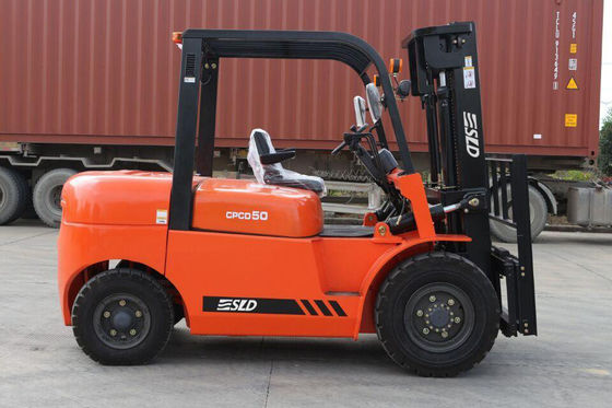 Chariot élévateur diesel de CPCD50 5 Ton Solid Tire Lock Function