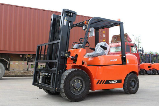 Chariot élévateur diesel de CPCD50 5 Ton Solid Tire Lock Function