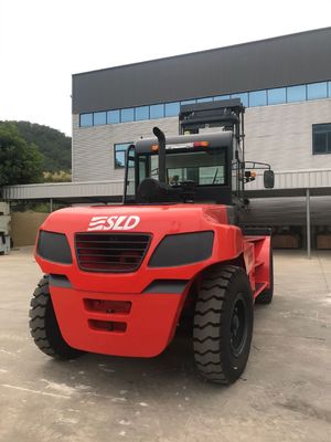 15 t 15 000 kg Tilt Angle Tight Duty Forklift Pour les applications lourdes