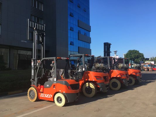 FY70 14k 7 tonnes de chariot élévateur à moteur à essence avec le moteur d'EPA