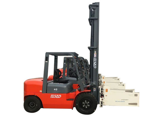 mât de 6m soulevant la machine de 8k 4 Ton Pallet Diesel Forklift Truck