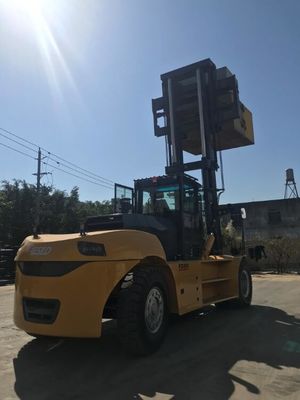 Haut mât 30 Ton Diesel Forklift Truck For empilant les conteneurs lourds