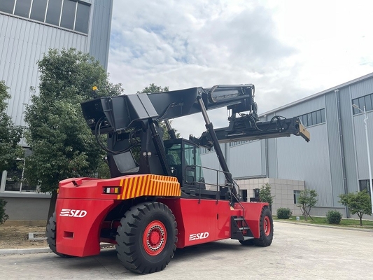 La cabine ergonomique 45000kg chargent l'empileur de portée de RS pour le conteneur lourd