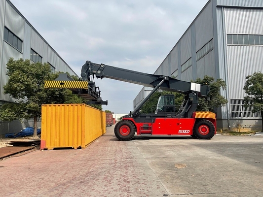 La cabine ergonomique 45000kg chargent l'empileur de portée de RS pour le conteneur lourd